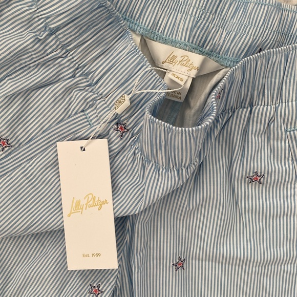 🌟Lilly Pulitzer Shorts🌟 - Picture 6 of 9